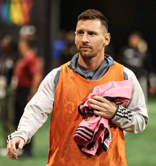 马斯切拉诺：布斯克茨退役令人遗憾，他未来显然会成为教练