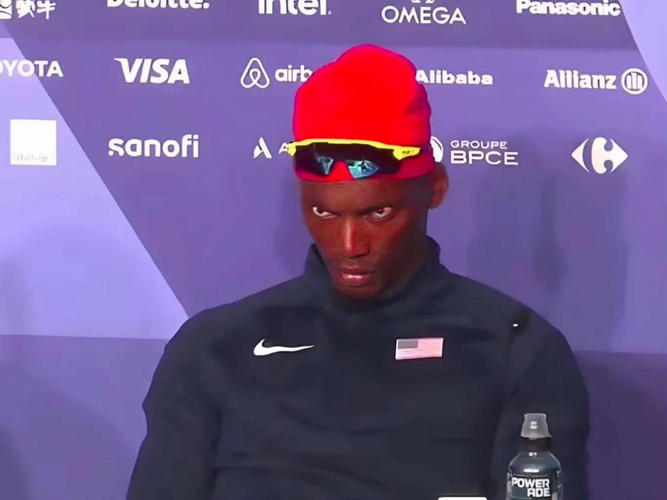 最后时刻伤退!山猫主帅透露科利尔腿部可能骨折 但未透露细节