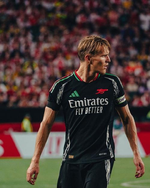 厄德高：约克雷斯有冲劲总能带来威胁，我的职责是为前锋创造机会