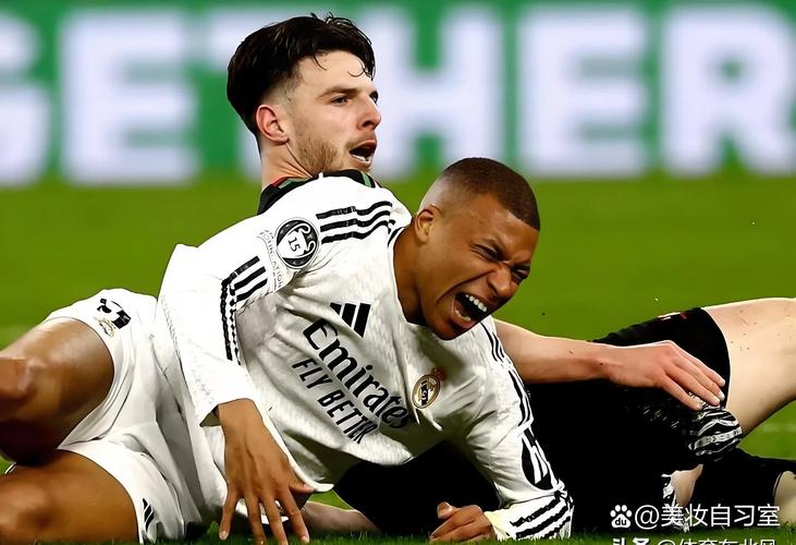 都记着呢😁欧洲金靴押注凯恩还是押你？哈兰德：别忘了姆巴佩