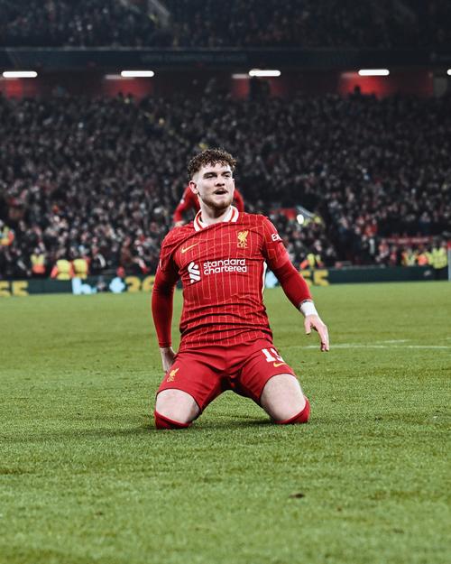 利物浦本赛季欧冠定位球攻入4球,所有参赛球队中最多