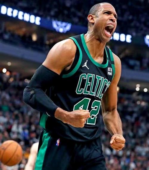 科尔：打掘金可能使用霍福德首发 不想让追梦82场都打5号位