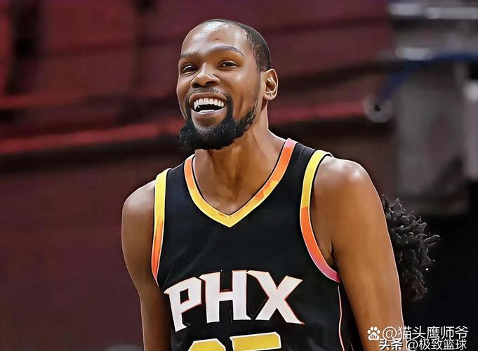 详细阅读:杜兰特:伊森多数时候是匹黑马 其他球队不会料到他突然爆发 杜兰特:伊森多数时候是匹黑马 其他球队不会料到他突然爆发