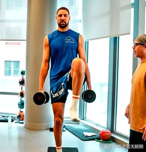 今晚又是7中1啊！侠记：我不知道克莱在队里到底还有没有意义