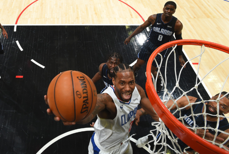 难阻失利！曼恩11投8中得到21分6板0失误 得分全队最高