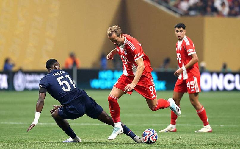 队报：杜埃右大腿严重撕裂，将缺阵数周时间，无缘出战拜仁