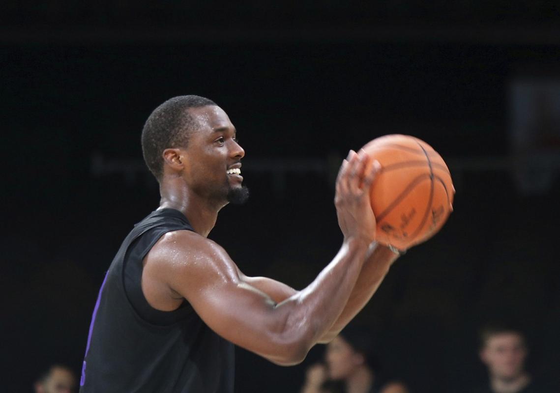 哈里森-巴恩斯：当球队需要时总有人站出来 漫长的赛季要保持健康