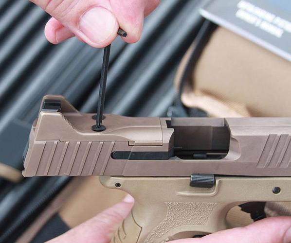 费尔斯:阿尔瓦拉多未来会成为主帅 看不懂的战术他能拆解清楚