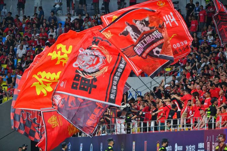 一度2分领跑！蓉城落后海港4分，提前1轮退出中超冠军争夺！