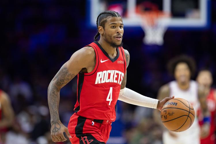 23年58号秀!Shams:骑士与前锋克里斯-利文斯顿签下一份双向合同