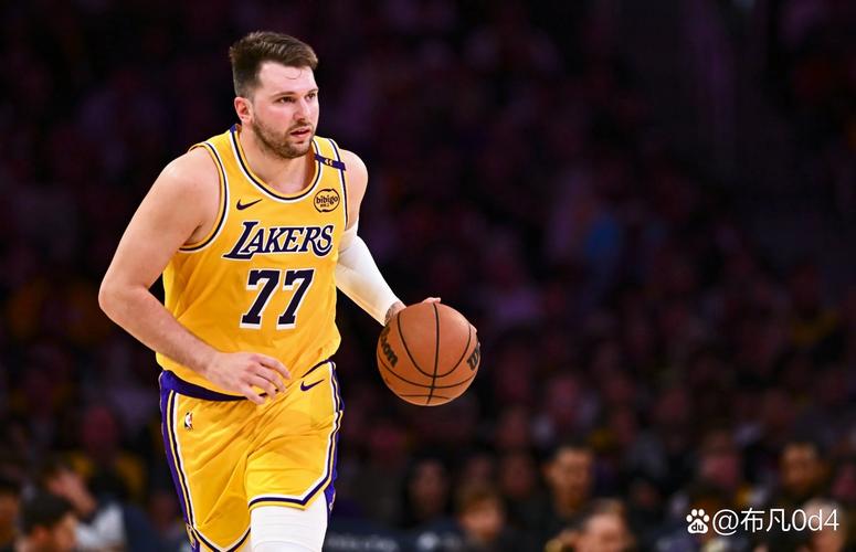 场均触球次数排行！马克西触球110次第1 东契奇持球8.4分钟最多