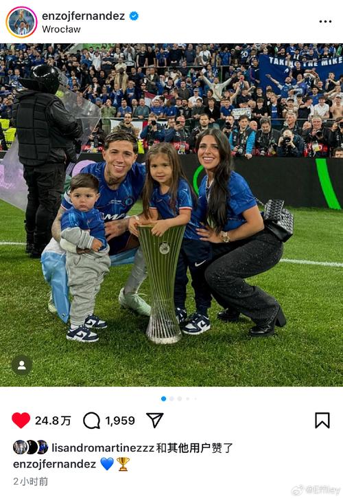 拉什福德社媒晒对弈照片:妈妈向我发起了国际象棋挑战