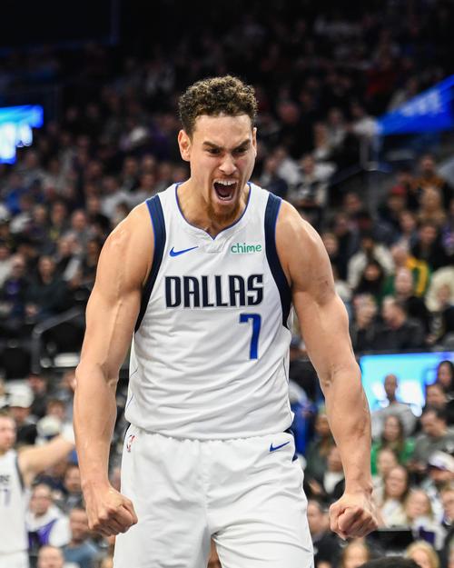 篮网官方：因右脚踝扭伤德雷克-鲍威尔本场不会回归