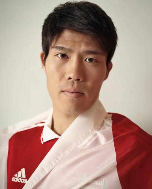 努力康复中💪富安健洋社媒晒训练照,纪念自己27岁生日