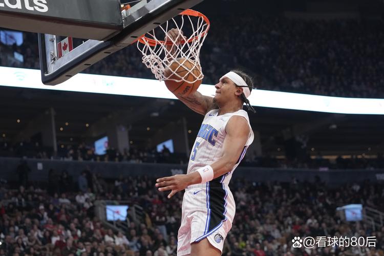 打得乱!费尔斯15中5拿到13分5板3助1断 正负值-10全队最低